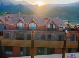 Apartament dúplex amb vistes al Pirineu català, hotel v destinaci Coll de Nargó