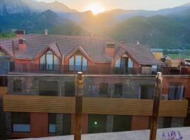 Apartament dúplex amb vistes al Pirineu català, מלון זול בקול דה נארגו