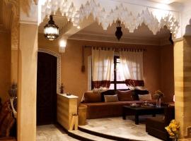 maison d'hôtes Le petit jardin Marrakech: Marakeş'te bir Oda ve Kahvaltı