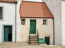 The Wee Hoose, holiday home in Kinghorn