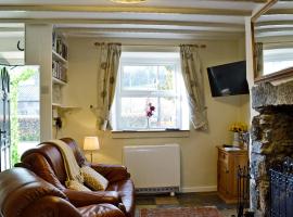 Castiel Cottage, hotel with parking in Yspytty-Ifan