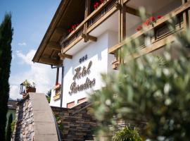 말렝고에 위치한 호텔 Hotel Paradies