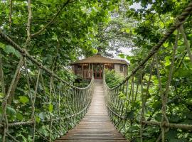 Wadhurst에 위치한 호텔 Bensfield Treehouse