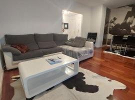 Bonito piso 4 habitaciones en Bétera, hotel en Bétera