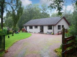 The Birches, pet-friendly hotel in Ardclach