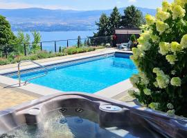Stunning Lake View w Private Hot tub, Pool -snl & Outdoor Kitchen 2400sqft, viešbutis mieste Vakarų Kelouna