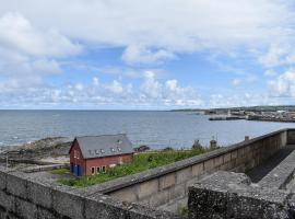 Sea Breeze Cottage, hotel with parking in Buckie