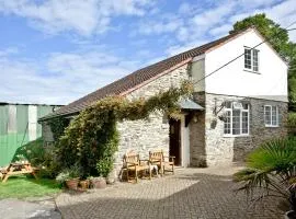 Stables - Uk31176