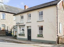 The Mill House, The Square, hotel em Talgarth