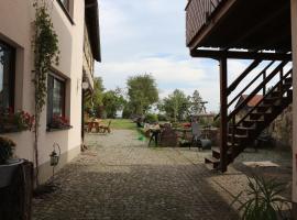 Ferienwohnung Brunow "In der Natur Zuhause", feriegård i Neundorf