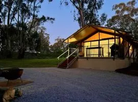 4 stars hotel in Deniliquin