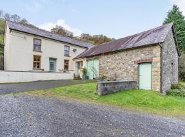 Pwll Farmhouse，Llanllawdog的度假屋