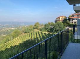 Wolf Apartment - Apartment in Langhe, hotel with parking in Montelupo Albese