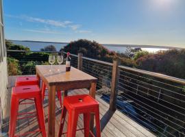 Tequila Sunset Beachfront Family Holiday Home, Bass Coast, hotel i Grantville