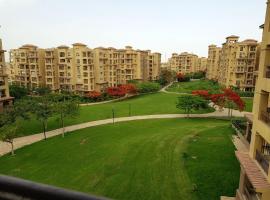 شقة فندقية بإطلالة خيالية مكيفة بالكامل للايجار في مدينتي-Madīnat, Hotel in Madinaty