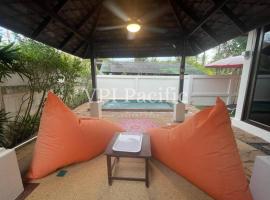 Jacuzzi Pool Villa Isabelle 1bed, cottage ở Amphoe Koksamui