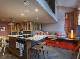 Shirehall Apartments, hotel a Holt