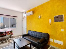 Apartamento C para 2 en Vecindario, hotel in Vecindario