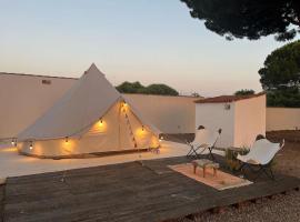 CÁDIZ -TIPI en Chiclana de la frontera, España, луксозен къмпинг в Чиклана де ла Фронтера