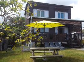 Chalet Floricia974, meubl&eacute; de tourisme, chata v destinaci Saint-Paul