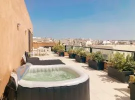 XL Terrace Penthouse BBQ 200m From The Sea and Square
