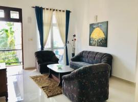 The Cozy apartment, hotel with parking in Talawatugoda