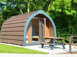 Wyreside Lakes Glamping Pods, hotel in Lancaster