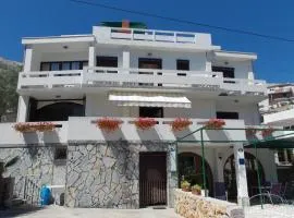 Apartment Batomalj