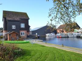 Davids Island, holiday home in Wroxham