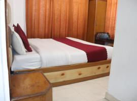 Hotel Tourist Home By palak Hospitality, hotel cerca de Mussoorie Mall Road, Mussoorie