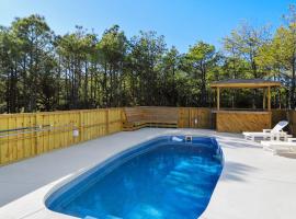 4x2257, Whispering Pines-Oceanside, Private Poll, Hot Tub, Pool Table, Wild Horses, feriebolig i Knotts Island