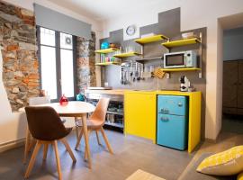 Baby Art Apartment, apartament a Arona