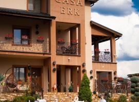 CASA ERk, Cama e café (B&B) em Călimăneşti