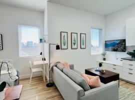 Brand New Luxury Fully Furnished Studio Suite, hotel di Oakland