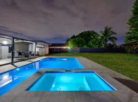 Private Spacious House #BBQ - Hallandale Beach, Florida