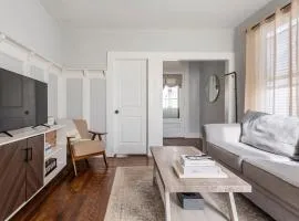 The Santiago Yale New Haven with Parking and Modern