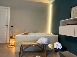 VILLA CHIARA, ξενοδοχείο με υδρομασάζ σε Torre Orsina