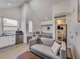 Luxury Apartment in West Oakland - Near Downtown, hotel mewah di Oakland