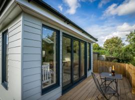 Lodge With A View, location de vacances à Steyning