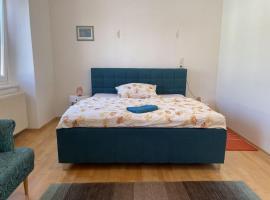 Wein4tel-Apartments, cheap hotel in Auersthal