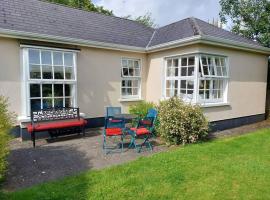 Lily's Place - up to 4 persons, hotel ieftin din Birr