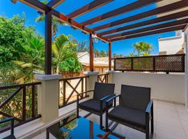 Oasis Golf house in Las Americas