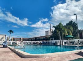 Ocean Landings Resort & Racquet Club, hotel v mestu Cocoa Beach