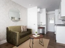 6768 - 202 Amazing mini studio with full kitchen by Denstays