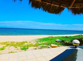 Casa Beach Resort: Phan Thiet şehrinde bir tatil köyü