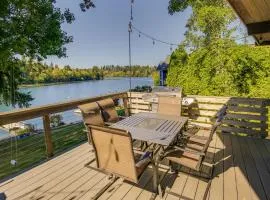 Silver Creek Vacation Rental on Mayfield Lake!
