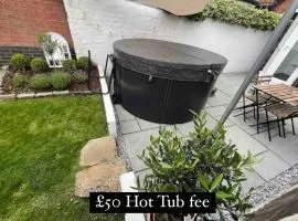 Central Cottage, Hot Tub