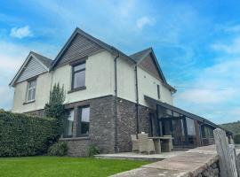 Ullswater View luxury home with 2 ground floor bedrooms and lake view, luxury hotel in Watermillock