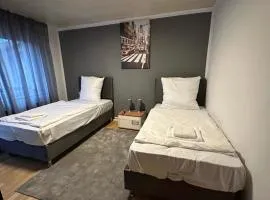 bee Apartment: Ideal für Gruppen & Monteure