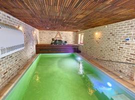 Appartement - Duplex 3 CH - 5 pers avec piscine intérieure privative Namur en pleine nature, hotel cu spa din Floreffe